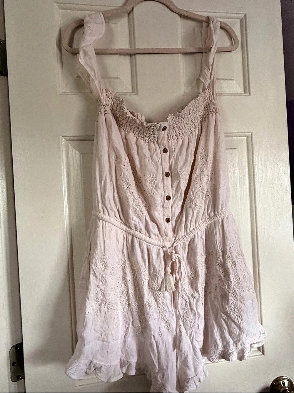 American Eagle Outfitters Light Pink Romper Size Large